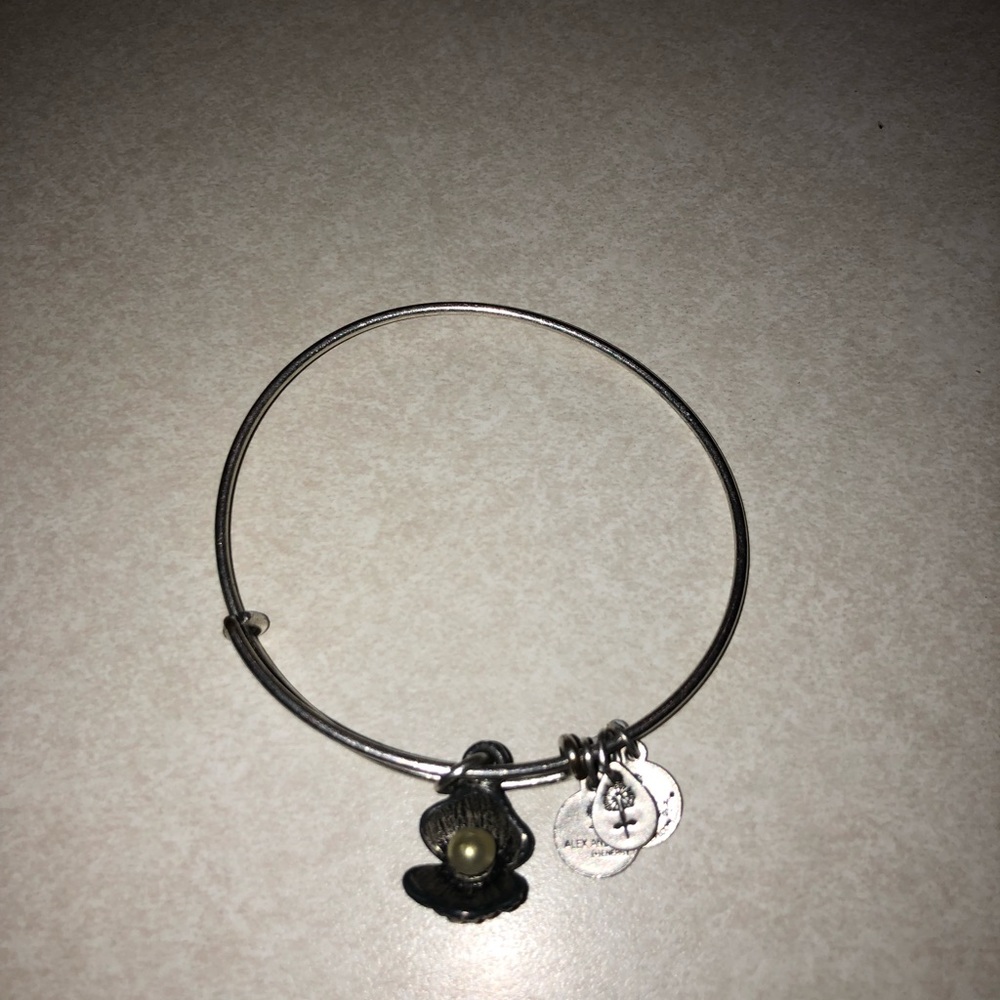 Alex and Ani oyster pearl bracelet